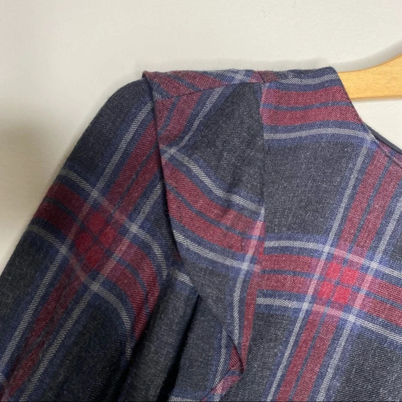 ✨NWT Zara Gray Red Plaid Flannel Long Sleeve Ruffle Trim Blouse Top Size XS - Picture 5 of 11